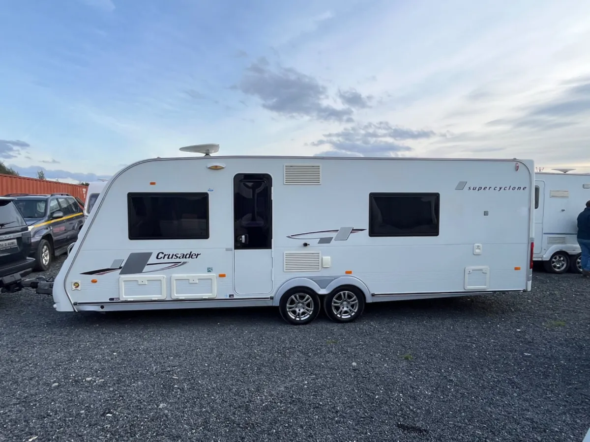 Elddis 4 Berth Twin Fixed Single Beds Caravan - Image 1