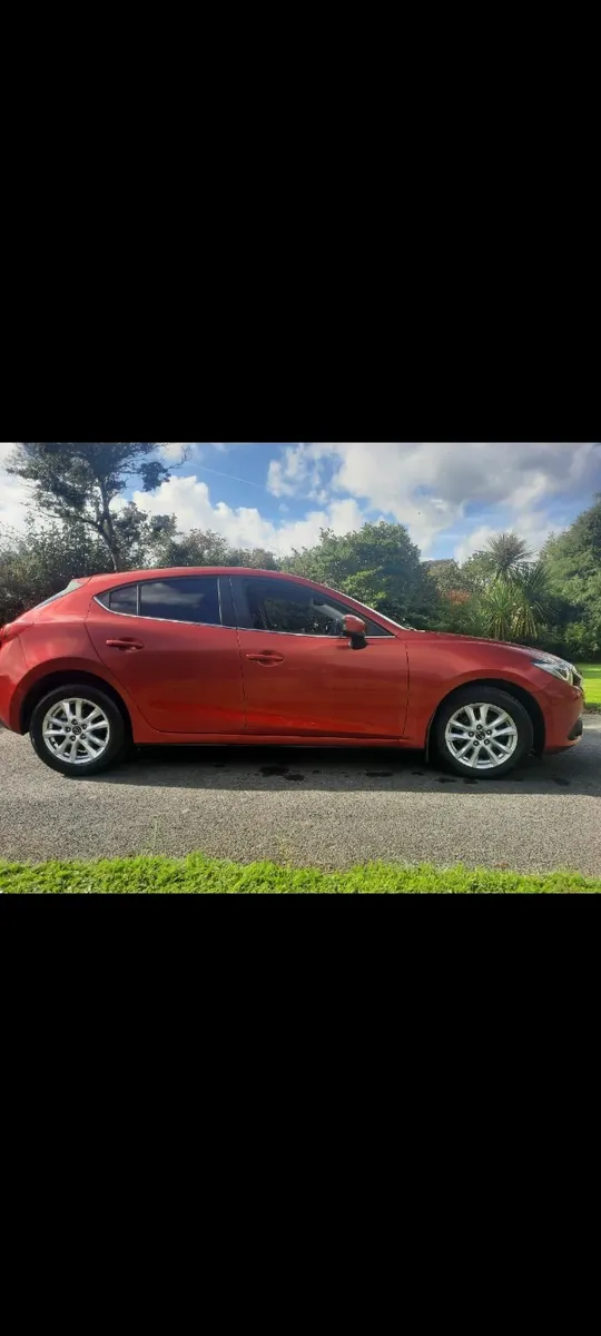 Mazda 3 Executive Very Low Kms €5500 - Image 4