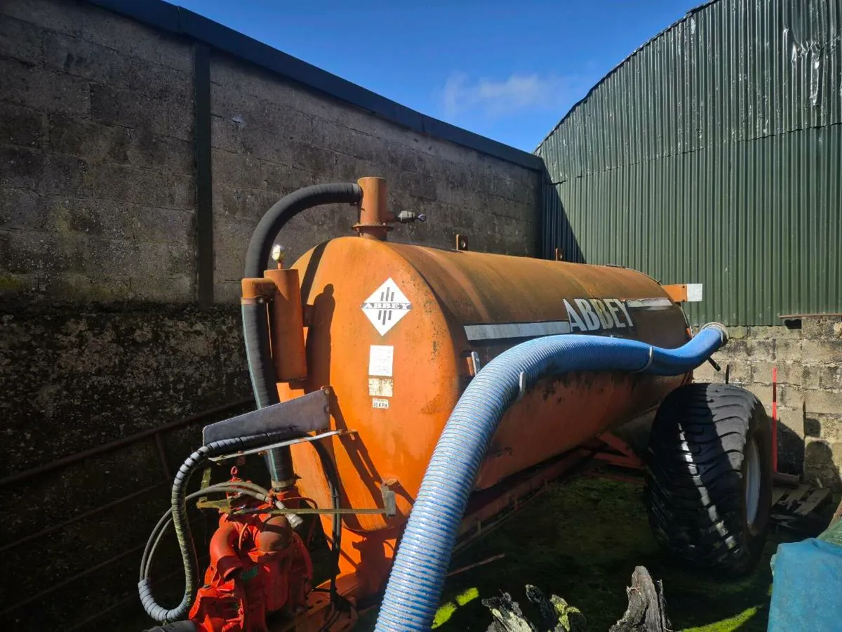 Slurry tanker - Image 1