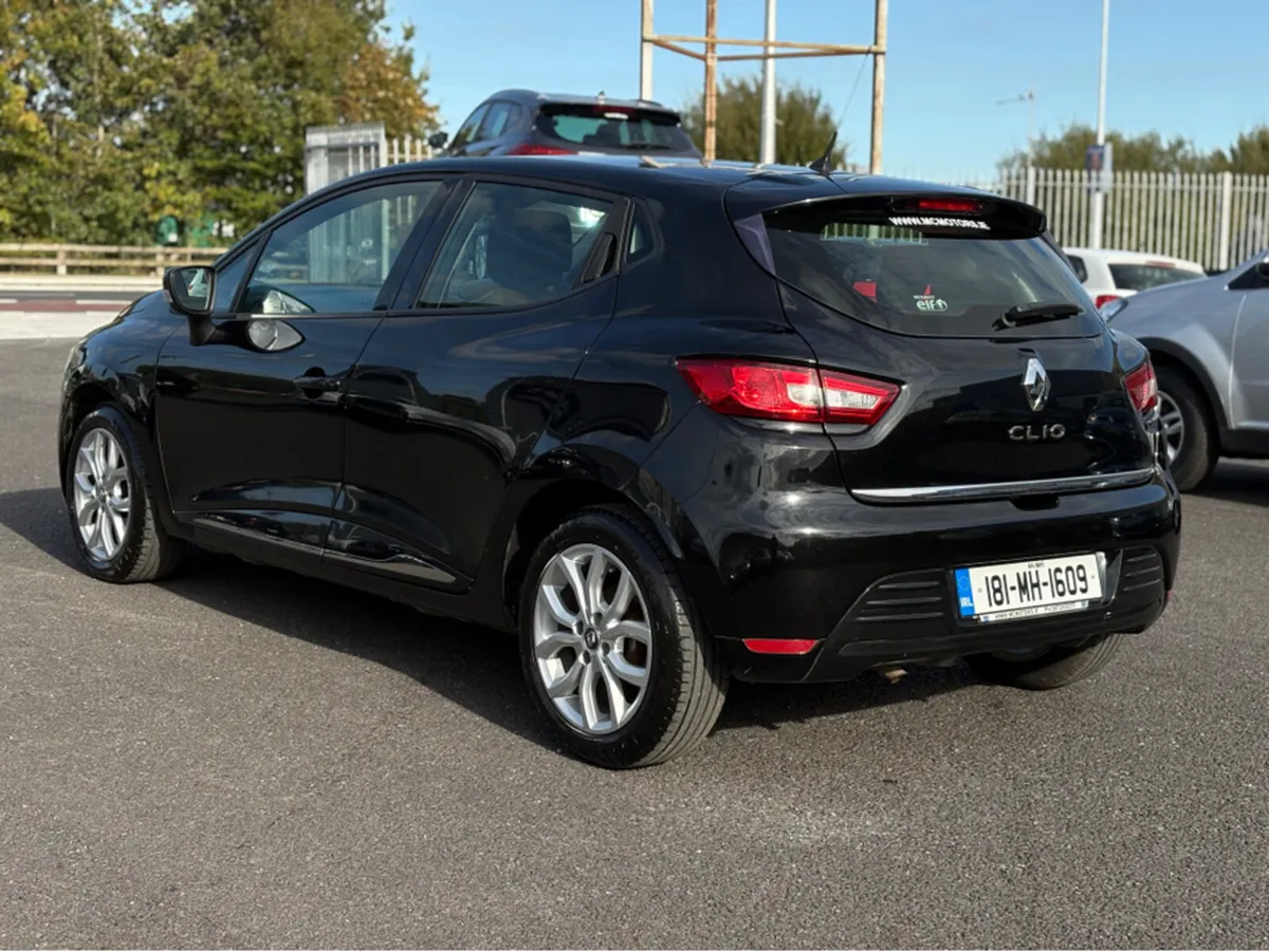 Renault Clio IV DYNAMIQUE NAV 1.2 PETR 4DR - Image 4