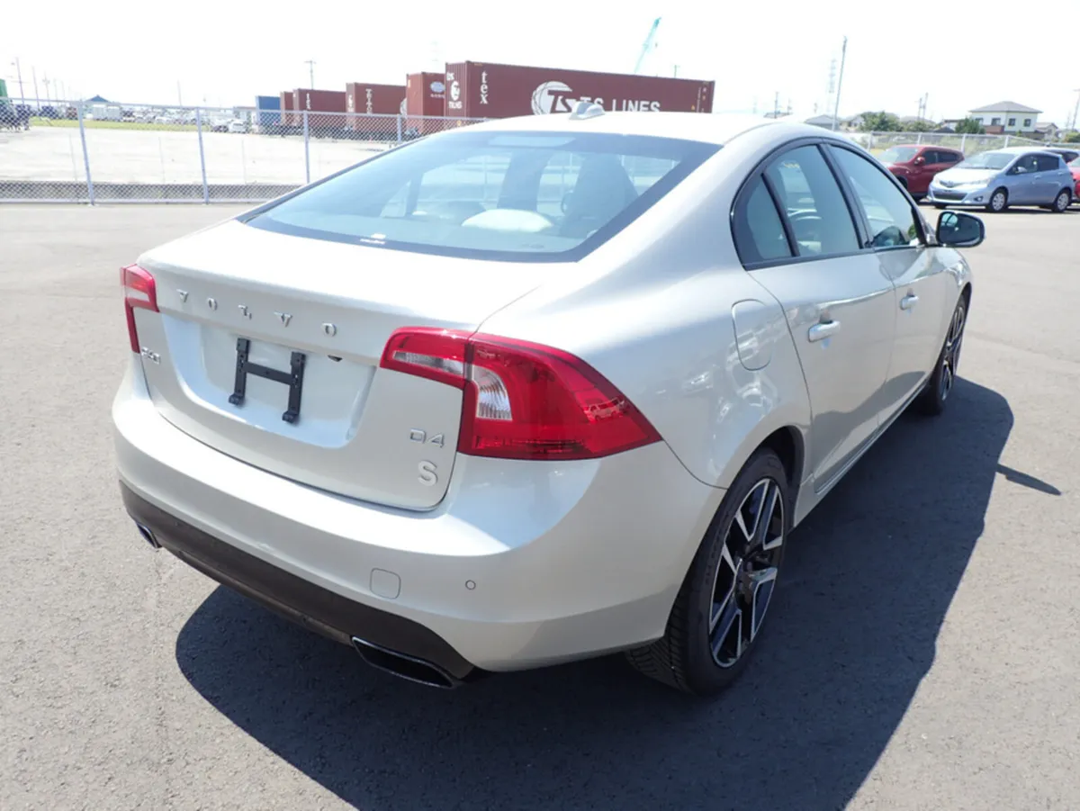 Volvo S60 D4 2.0 - Image 3