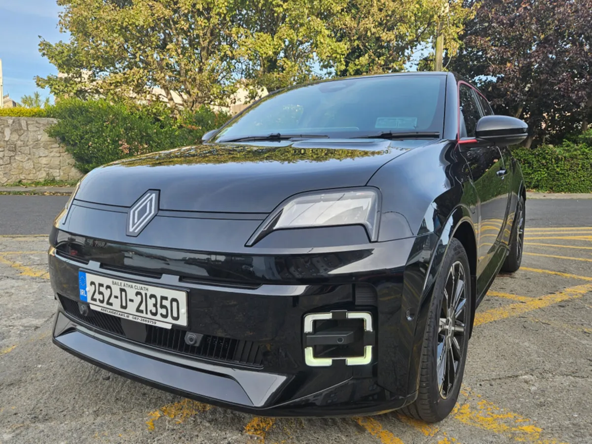Renault 5 E-Tech E-TECH ICONIC 52KW 410KM - Image 2