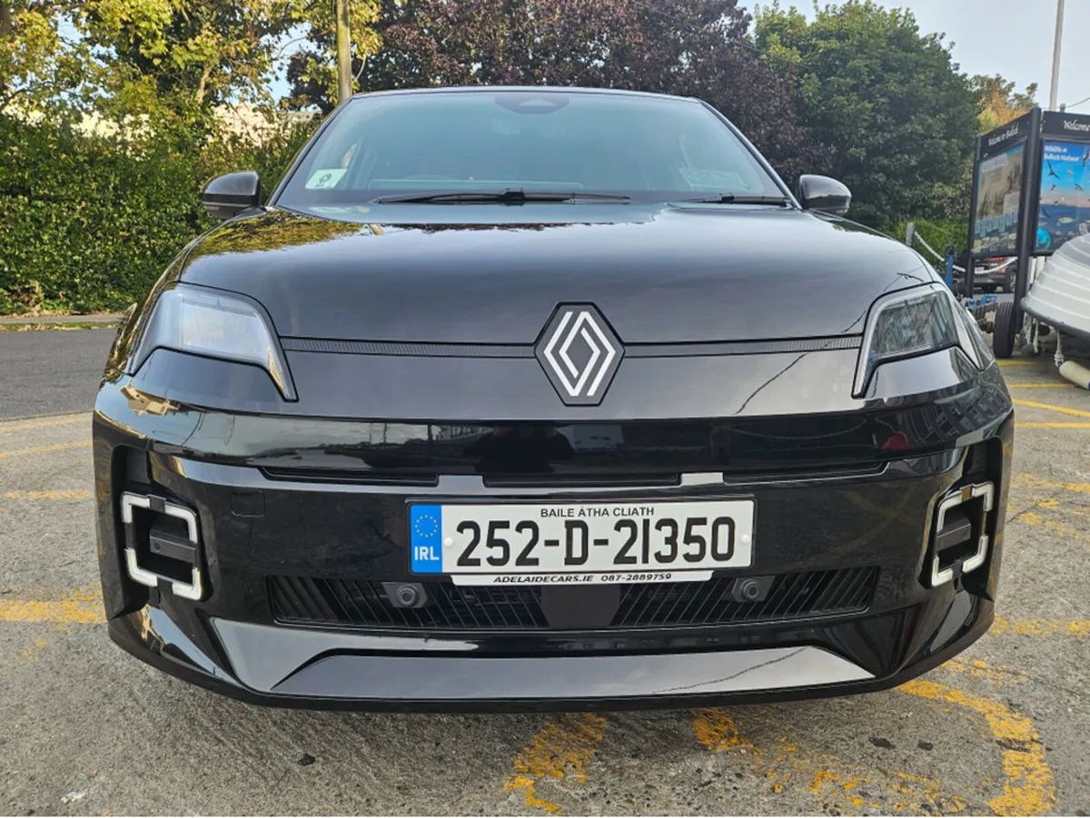 Renault 5 E-Tech E-TECH ICONIC 52KW 410KM - Image 4