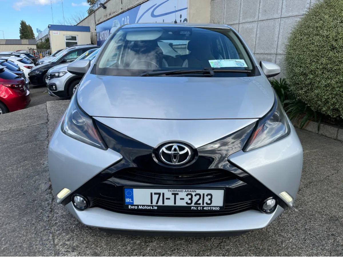 Toyota Aygo 1.0 X-PLAY PETROL - Image 2