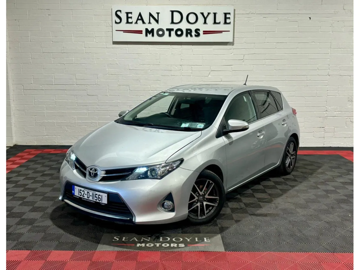 Toyota Auris 1.4 D-4D SOL 4DR - Image 2