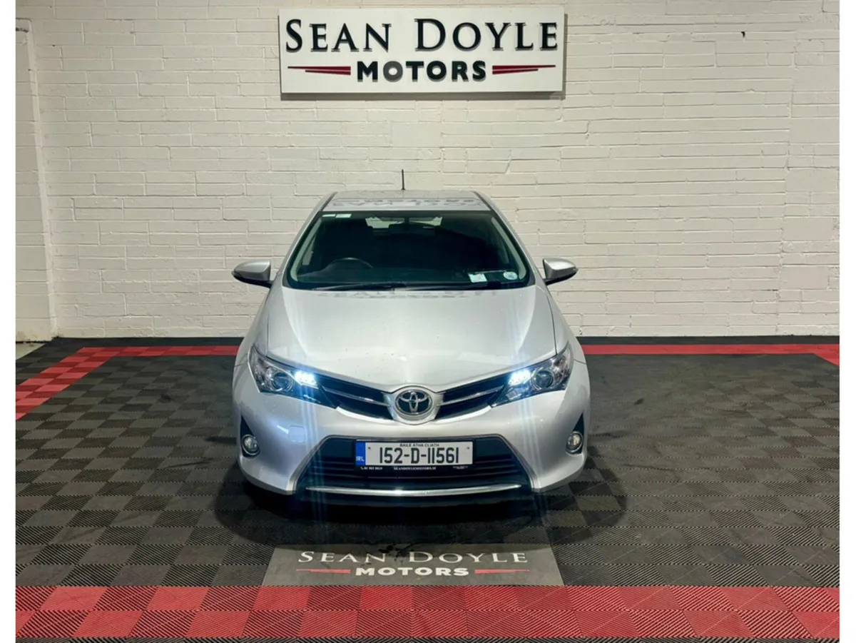 Toyota Auris 1.4 D-4D SOL 4DR - Image 3