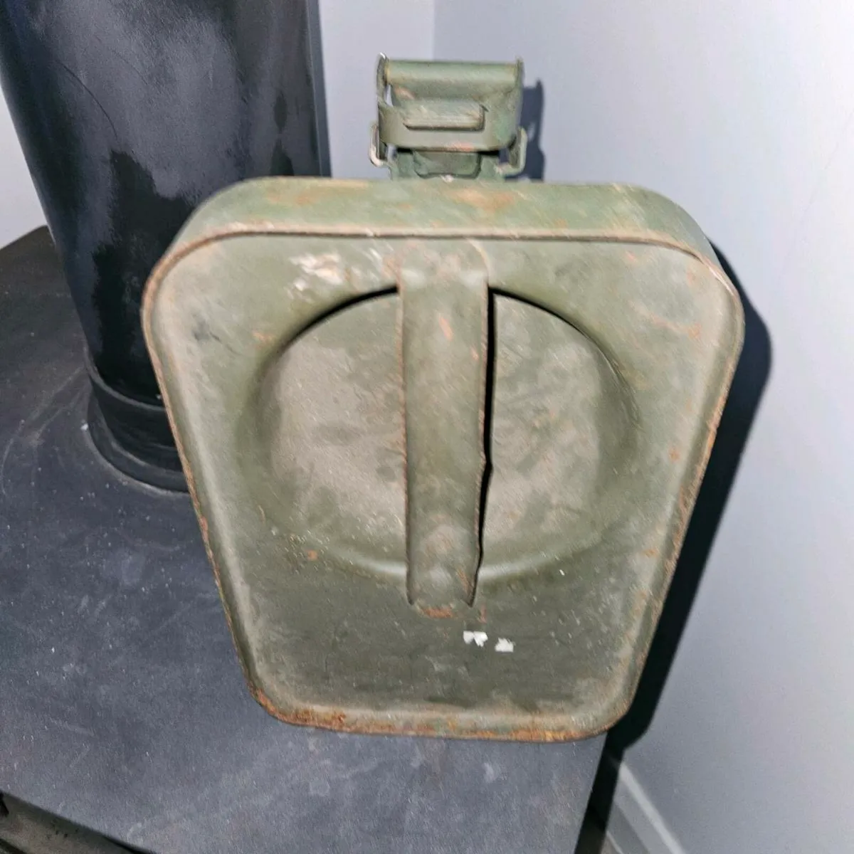 Vintage military fuel can - Image 3