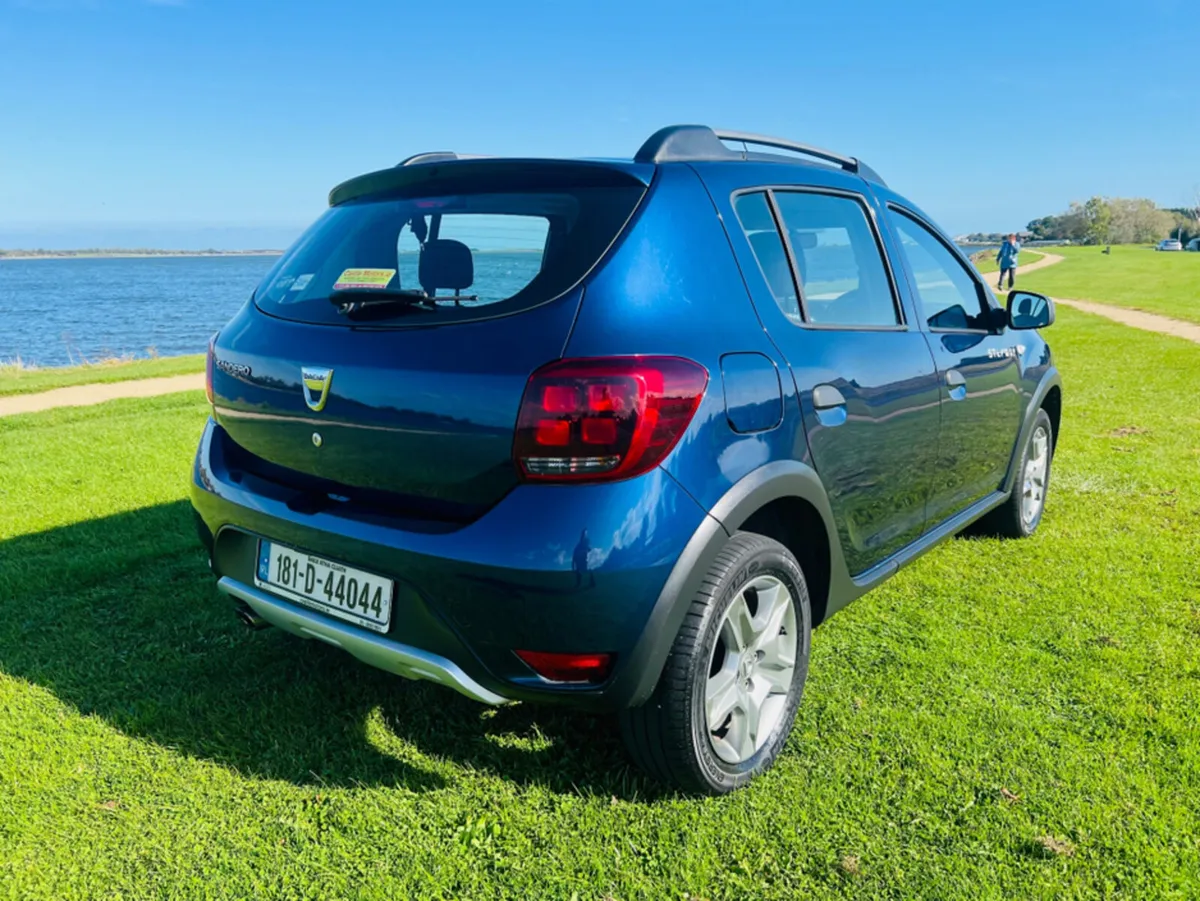 Dacia Sandero LOW MILEAGE//FINANCE AVAILABLE//1 OW - Image 3