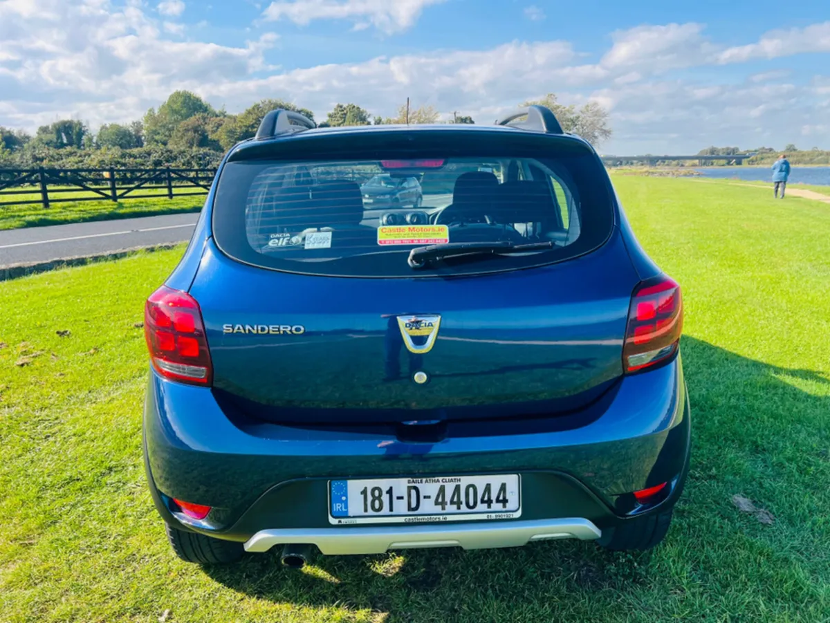 Dacia Sandero LOW MILEAGE//FINANCE AVAILABLE//1 OW - Image 4