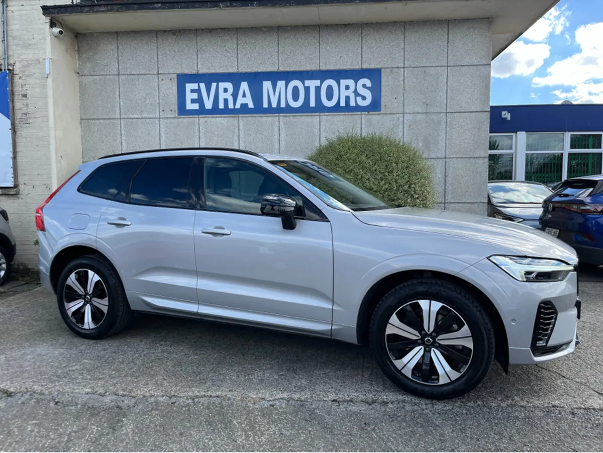 Volvo XC60 T6 PHEV PLUS DARK AWD 2.0 PETROL HYBRID - Image 2