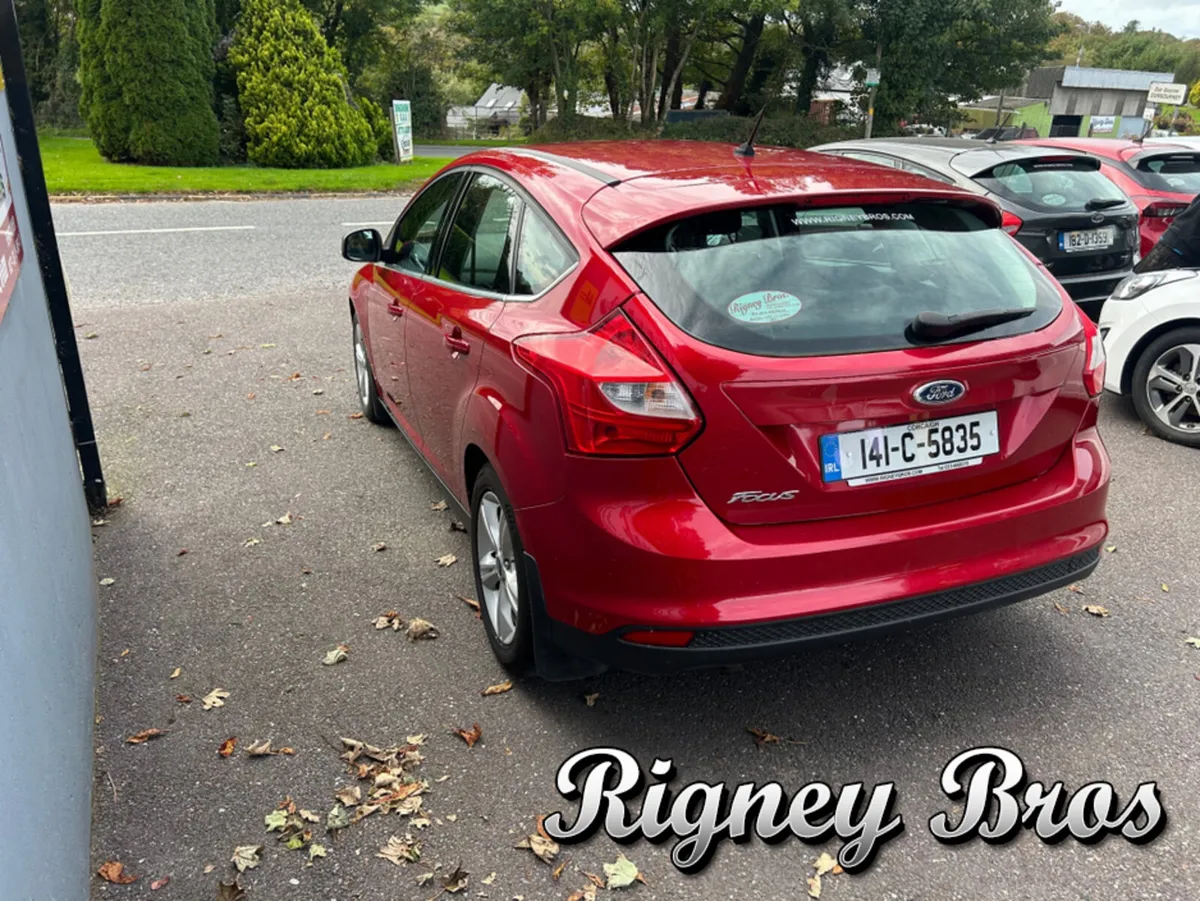 Ford Focus 2014MY ZETEC 1.6 TDCI 95PS 4DR - Image 4