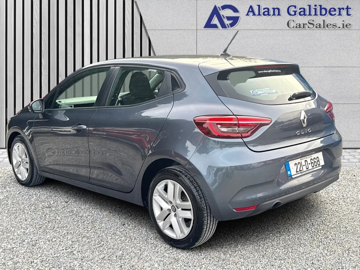 Renault Clio DYNAMIQUE EDITION 1.0 TCE €76 PW - Image 2