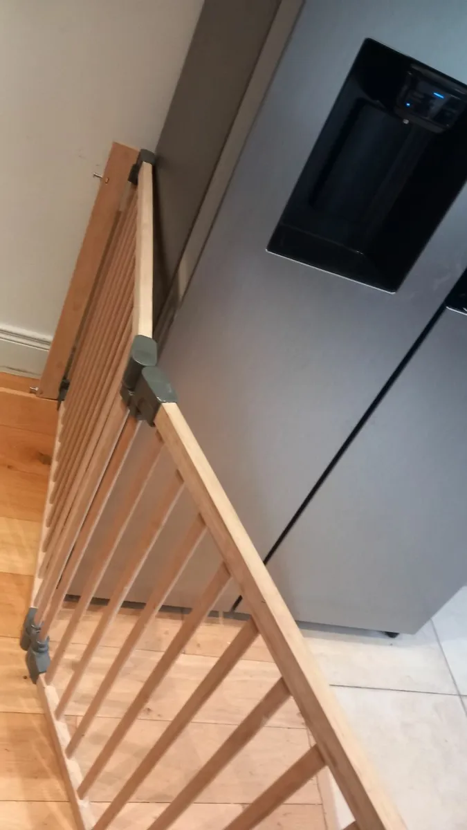 Child safety gate - Image 2
