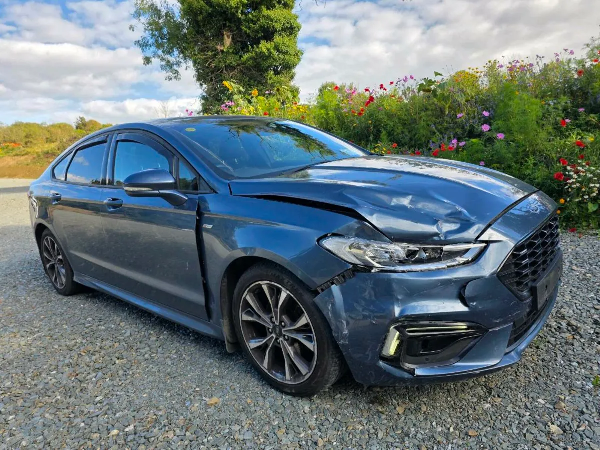 FORD MONDEO 2019 ST LINE X DIESEL LOW MILES - Image 1
