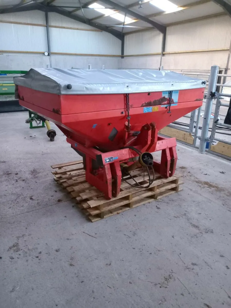 Fertiliser Speader - Image 1