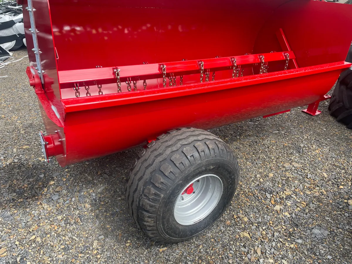 New Belmac 4.5cub Muckspreaders - Image 2