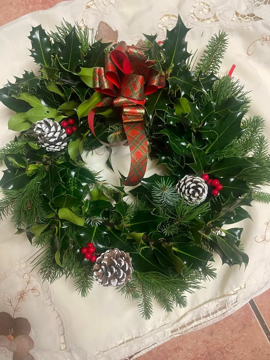 Fresh Holly wreaths - Image 1