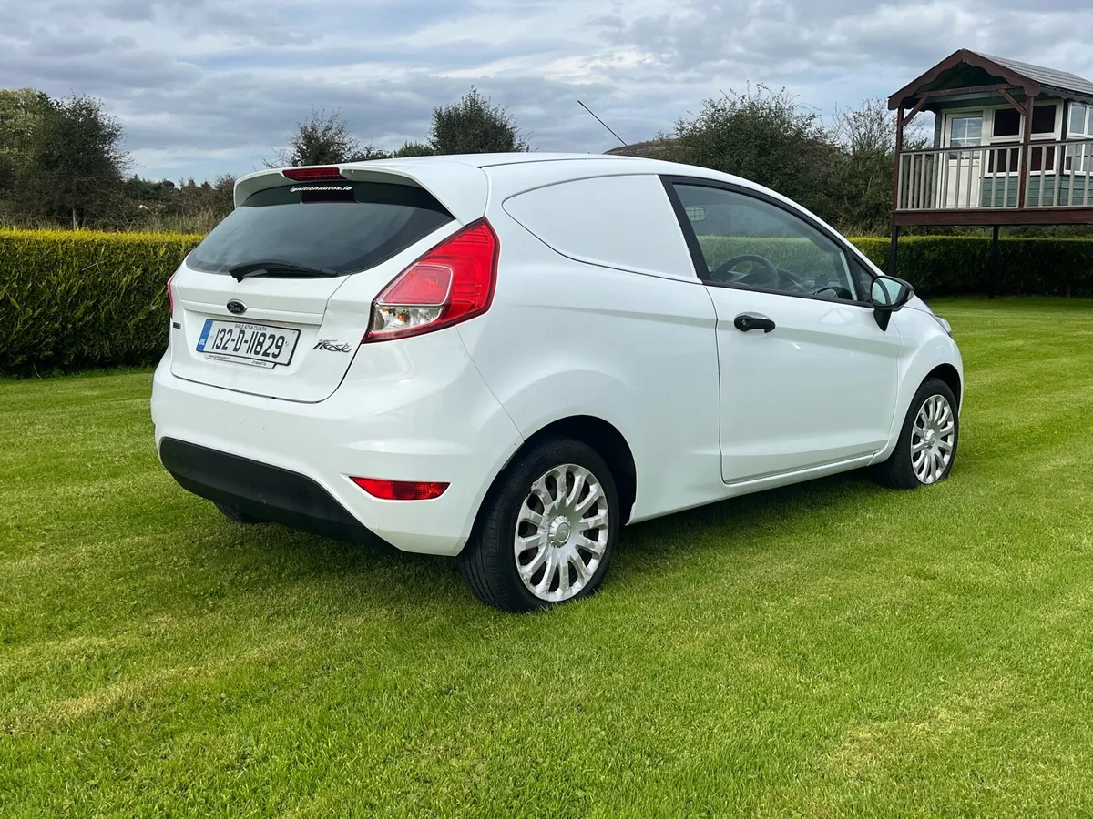 Ford Fiesta van - Image 3