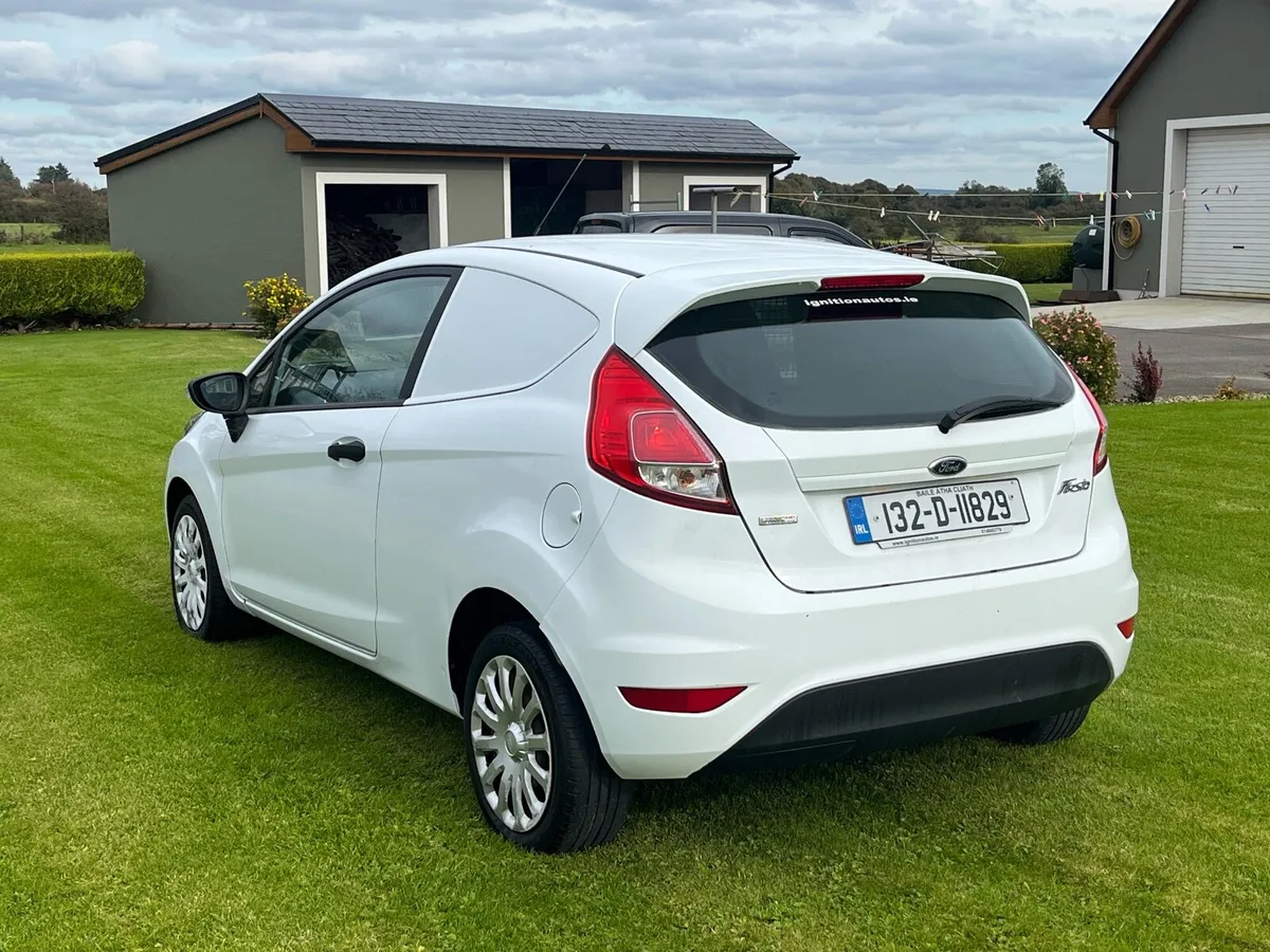 Ford Fiesta van - Image 4