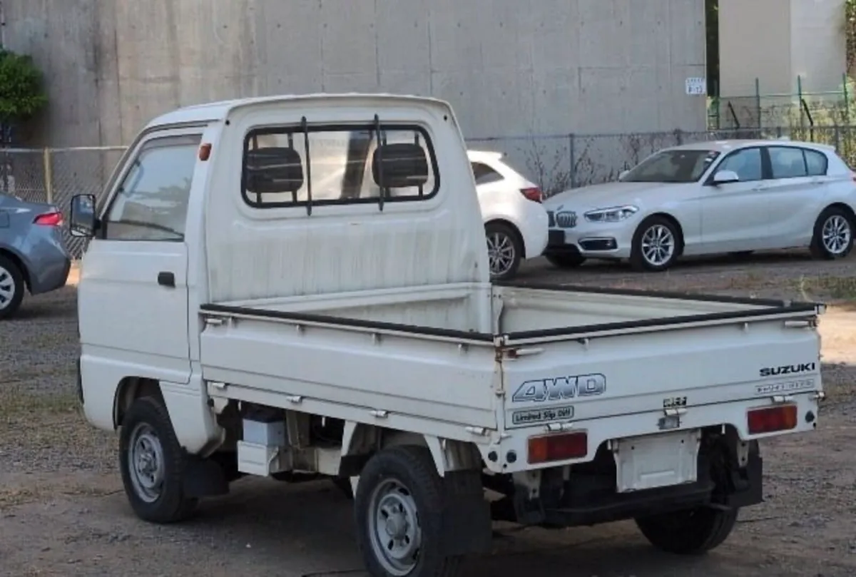 1987 Suzuki carry 4 wheel drive - Image 4