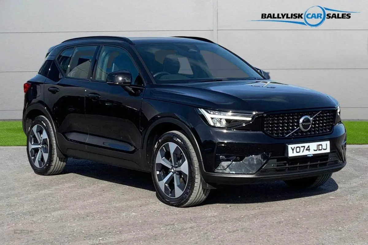 Volvo XC40 2.0 197PS B4P Mhev Plus Dark Auto in B - Image 1