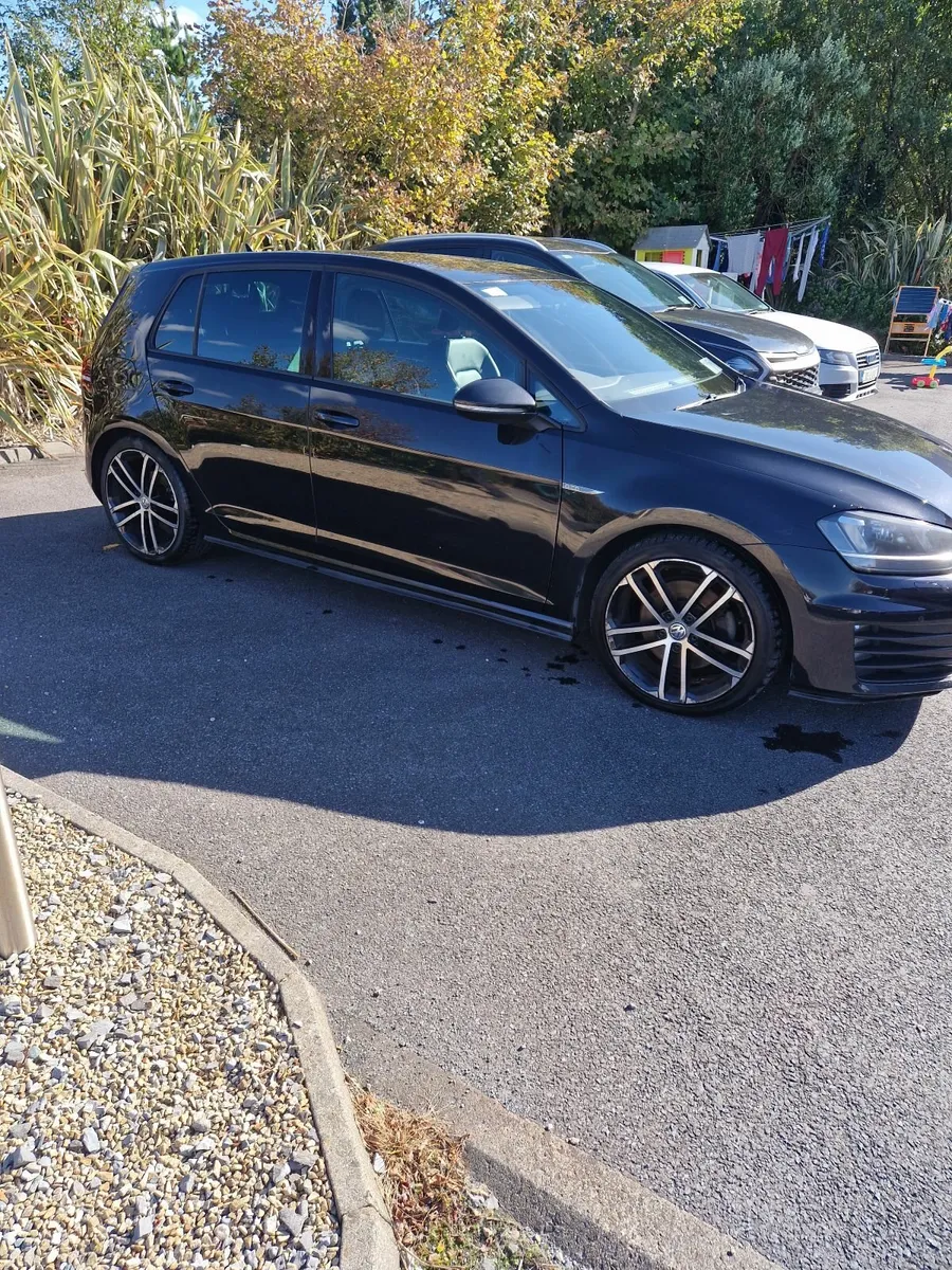 Volkswagen Golf 2016 - Image 2