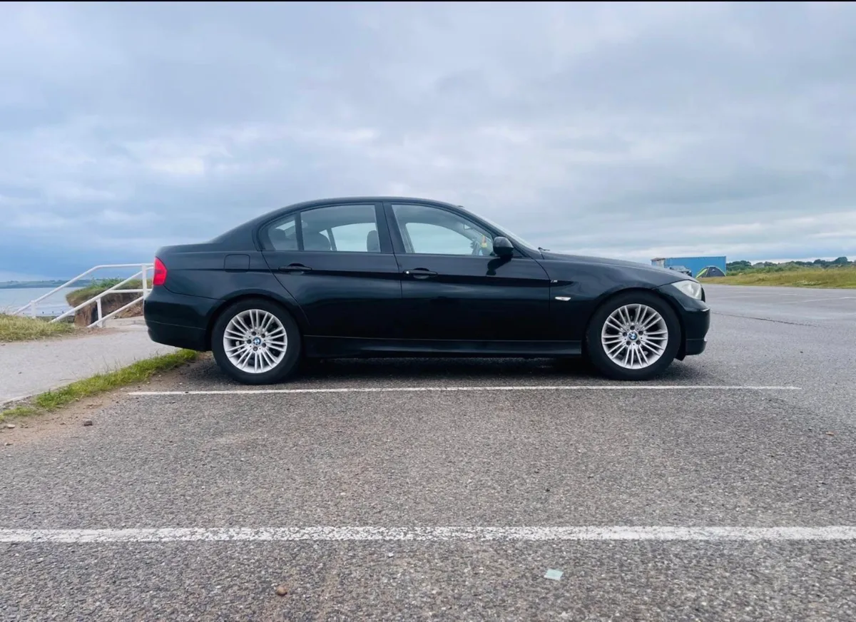 Car - Image 3