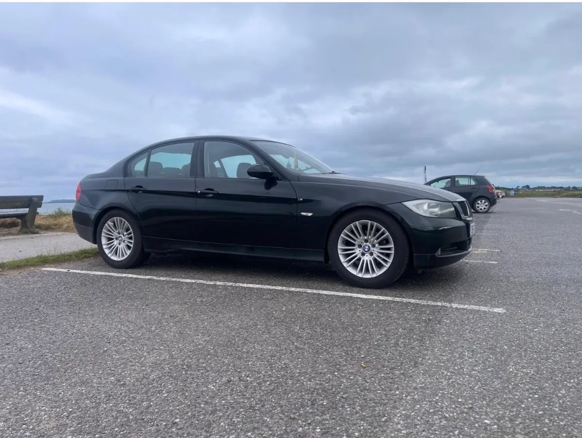 Car - Image 4