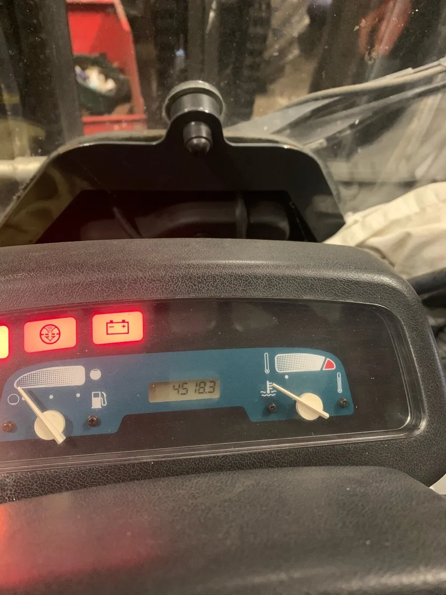 Toyota forklift. - Image 3