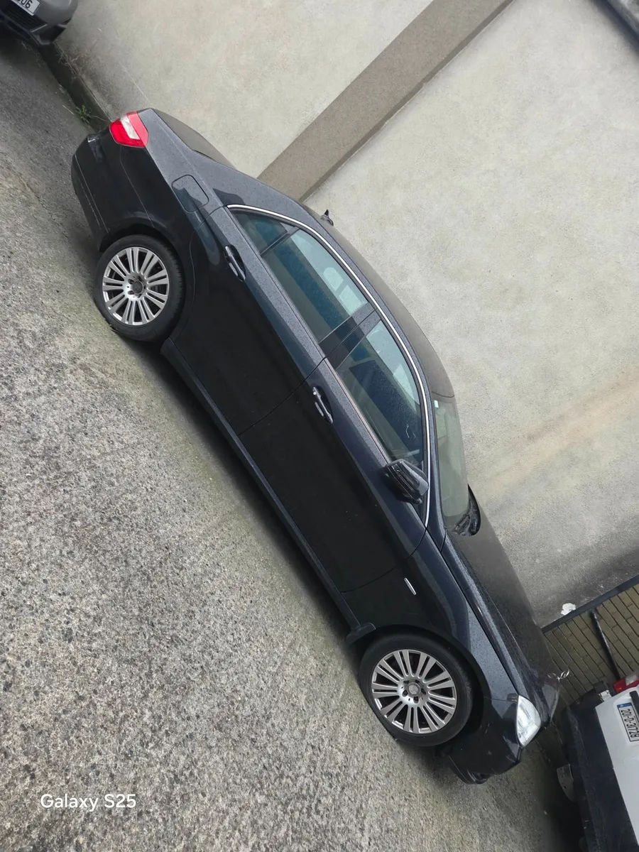 Mercedes e class - Image 1