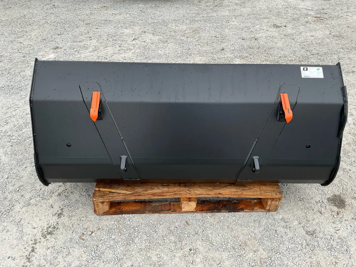 Quicke & Rossmore buckets 5 - 6 - 7’- 8 ‘ in stock - Image 1