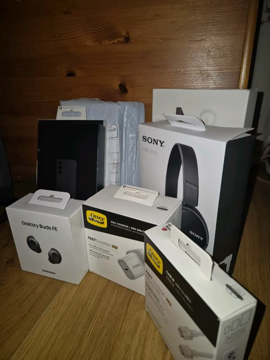 Phones - Image 3