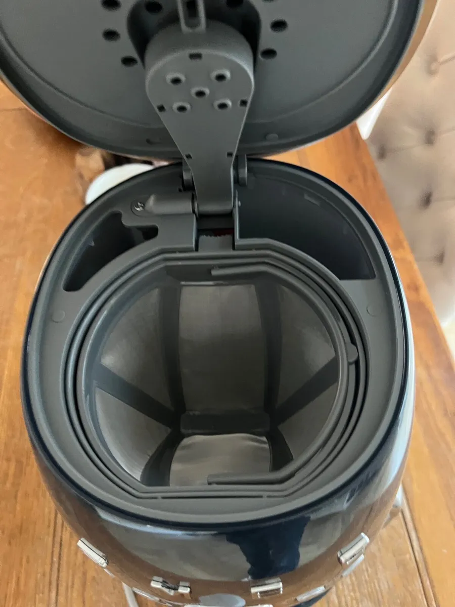 Smeg Coffee Machine - Image 4
