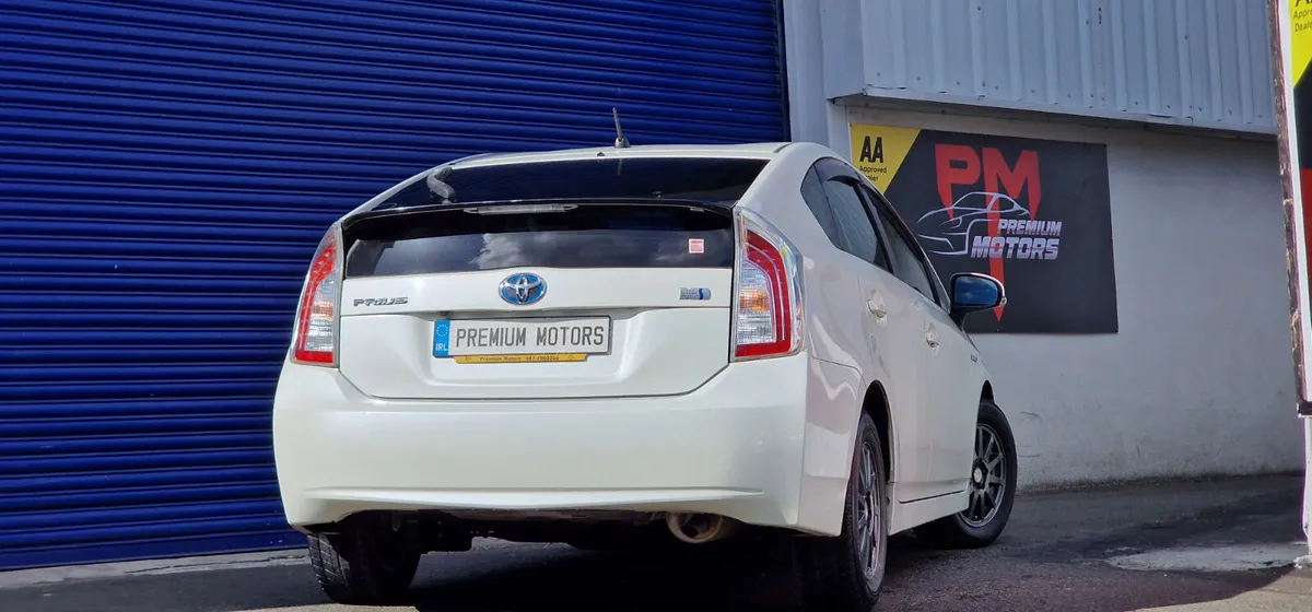 Toyota prius AA Approved - Image 4