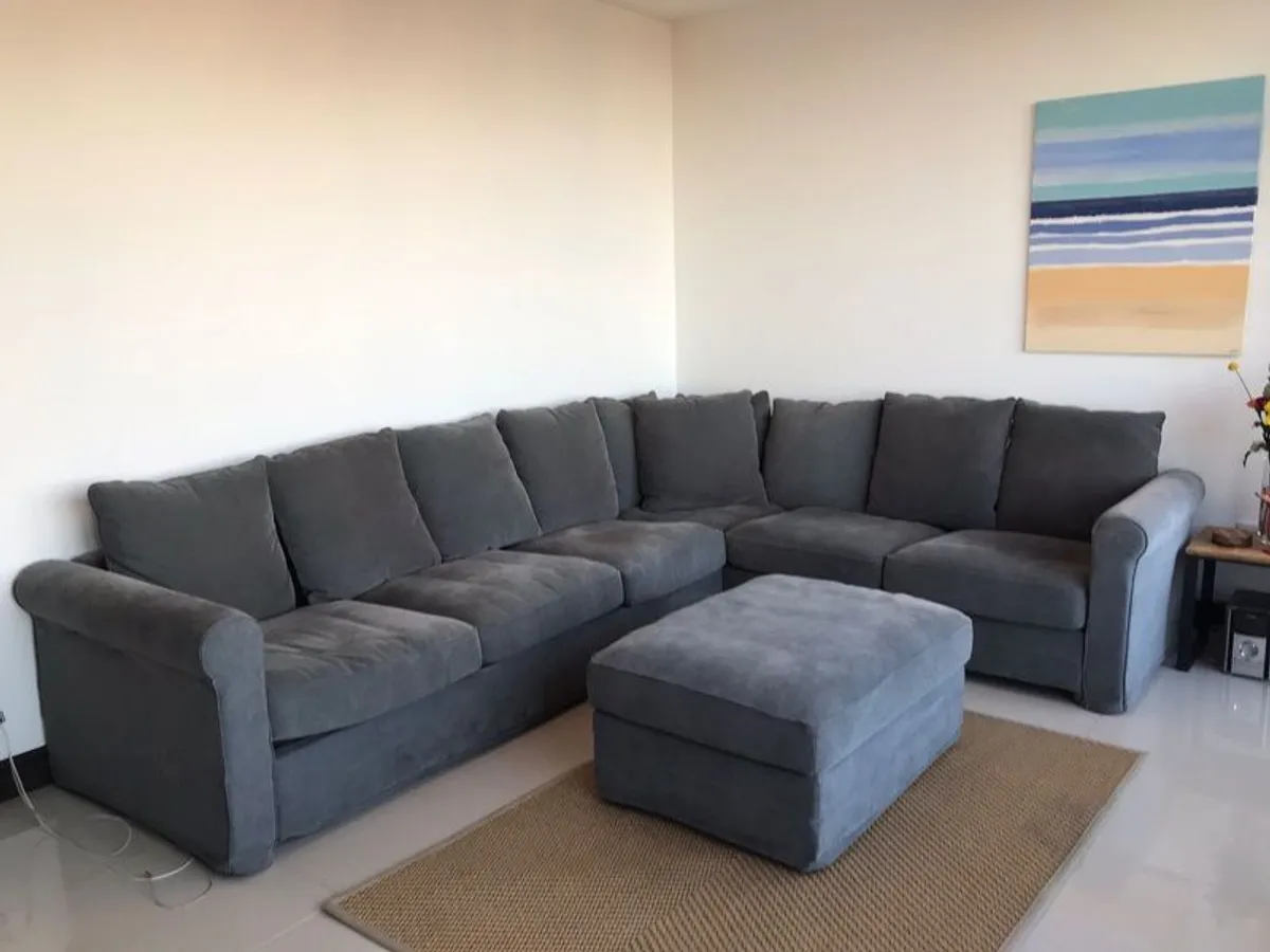 5 seater corner sofa & footstool - Image 1