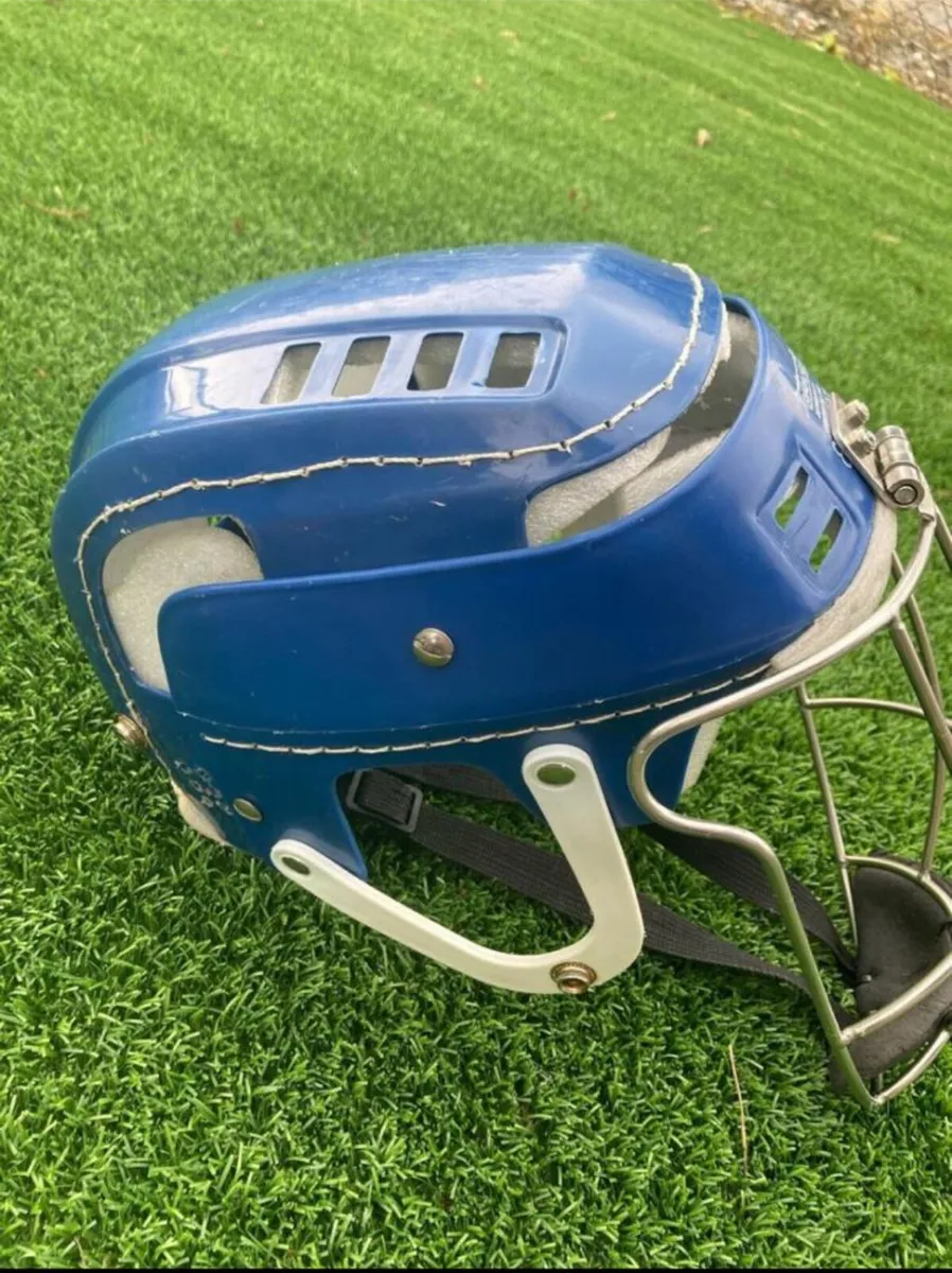 Oldstyle blue hurling helmet - Image 2