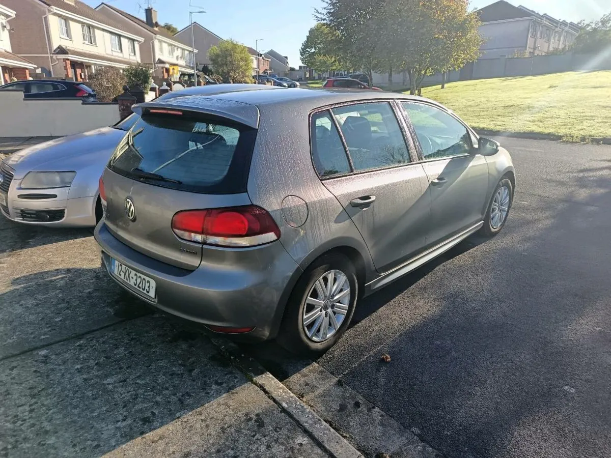 Volkswagen golf - Image 3