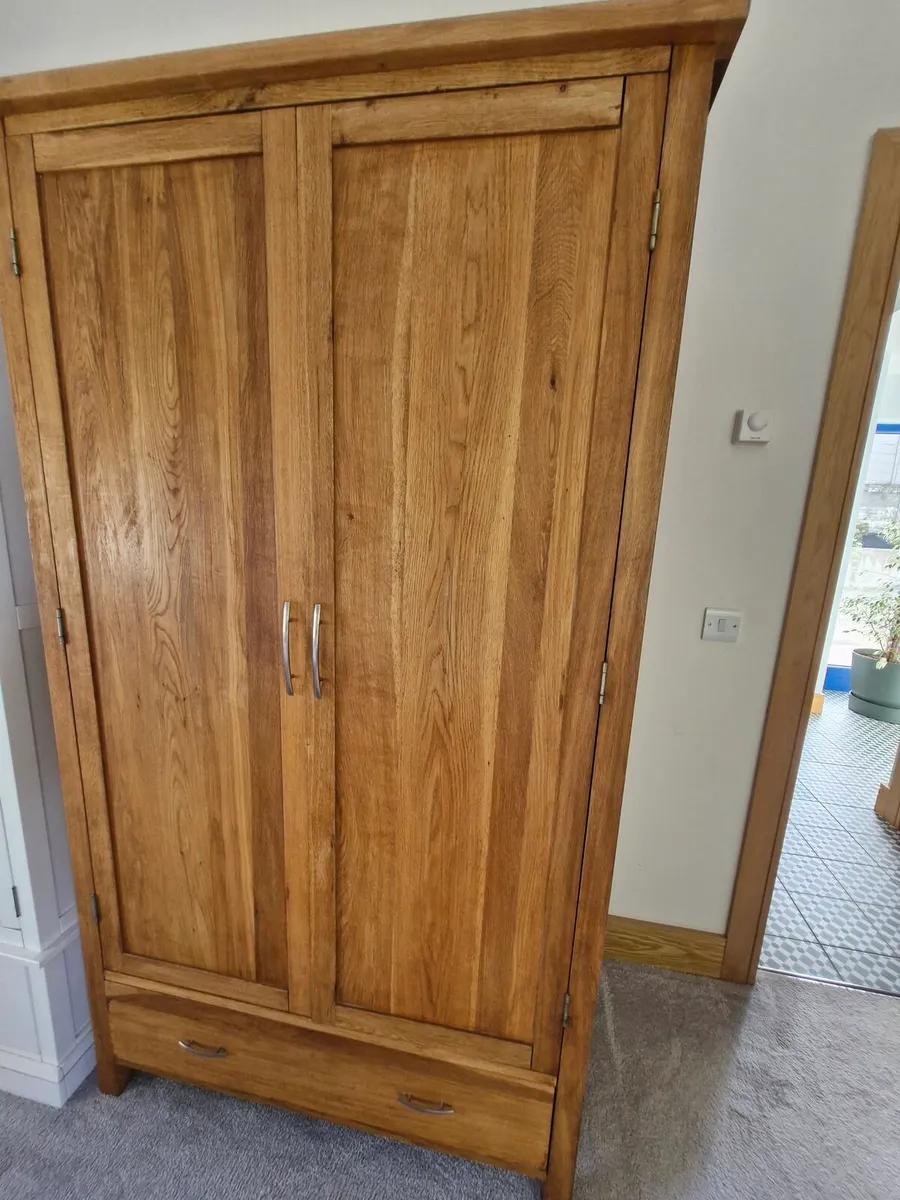 Solid oak double wardrobe - Image 3