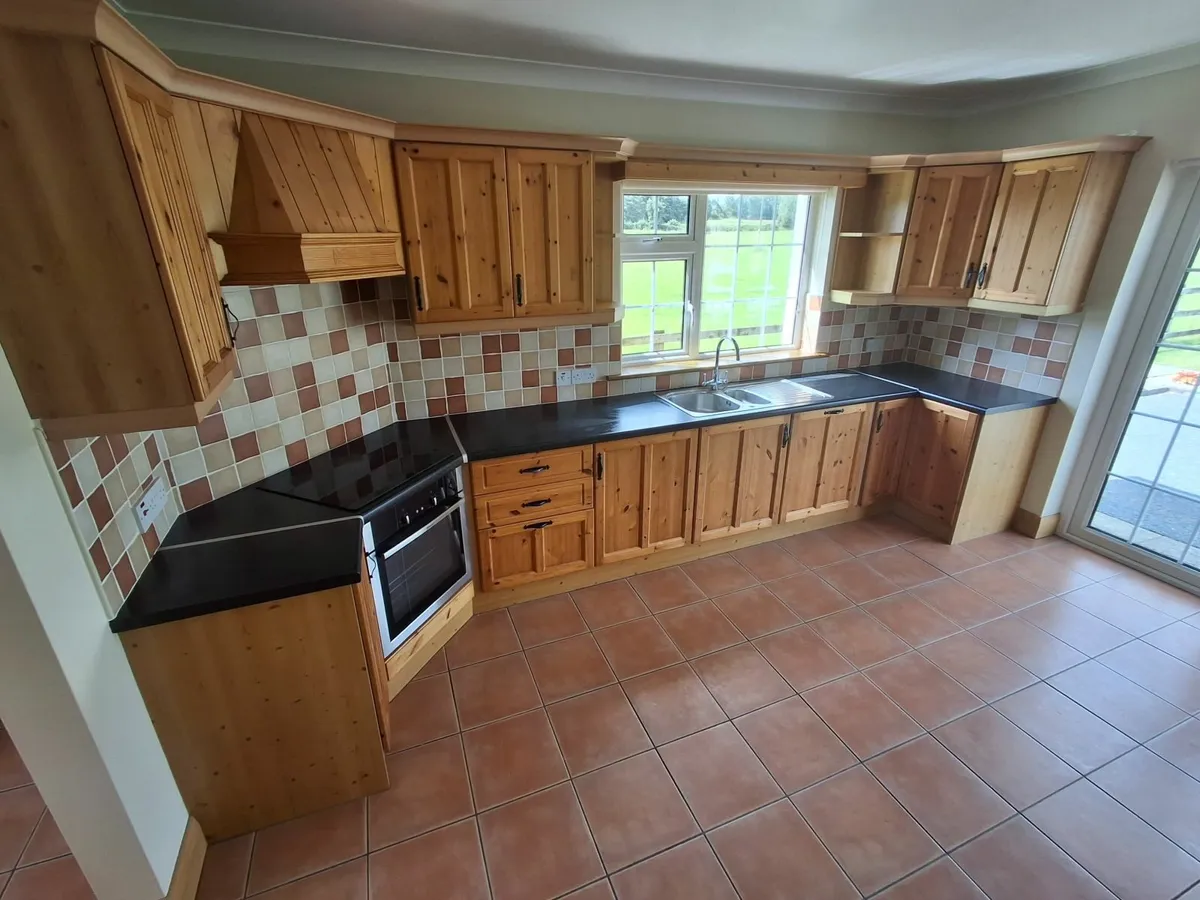 Kitchen - Image 2