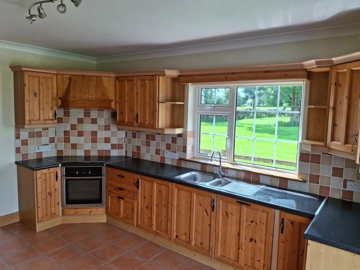 Kitchen - Image 3