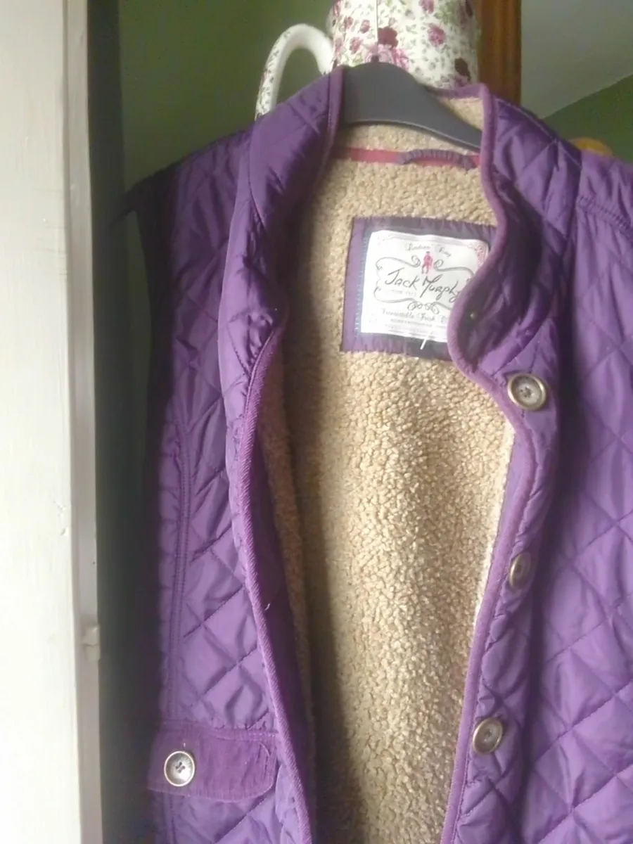 JACK MURPHY PURPLE QUILTED FLEECE LINED GILET 16 - Image 2