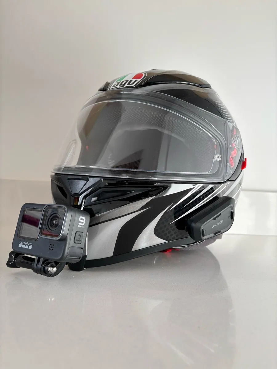 Helmet with GoPro and Cardo system - Image 1