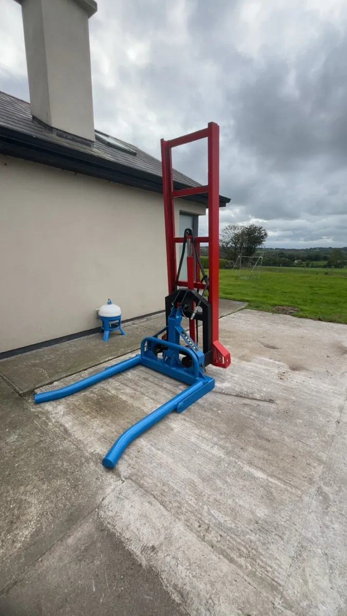 Fork lift mass with bale handler - Image 1