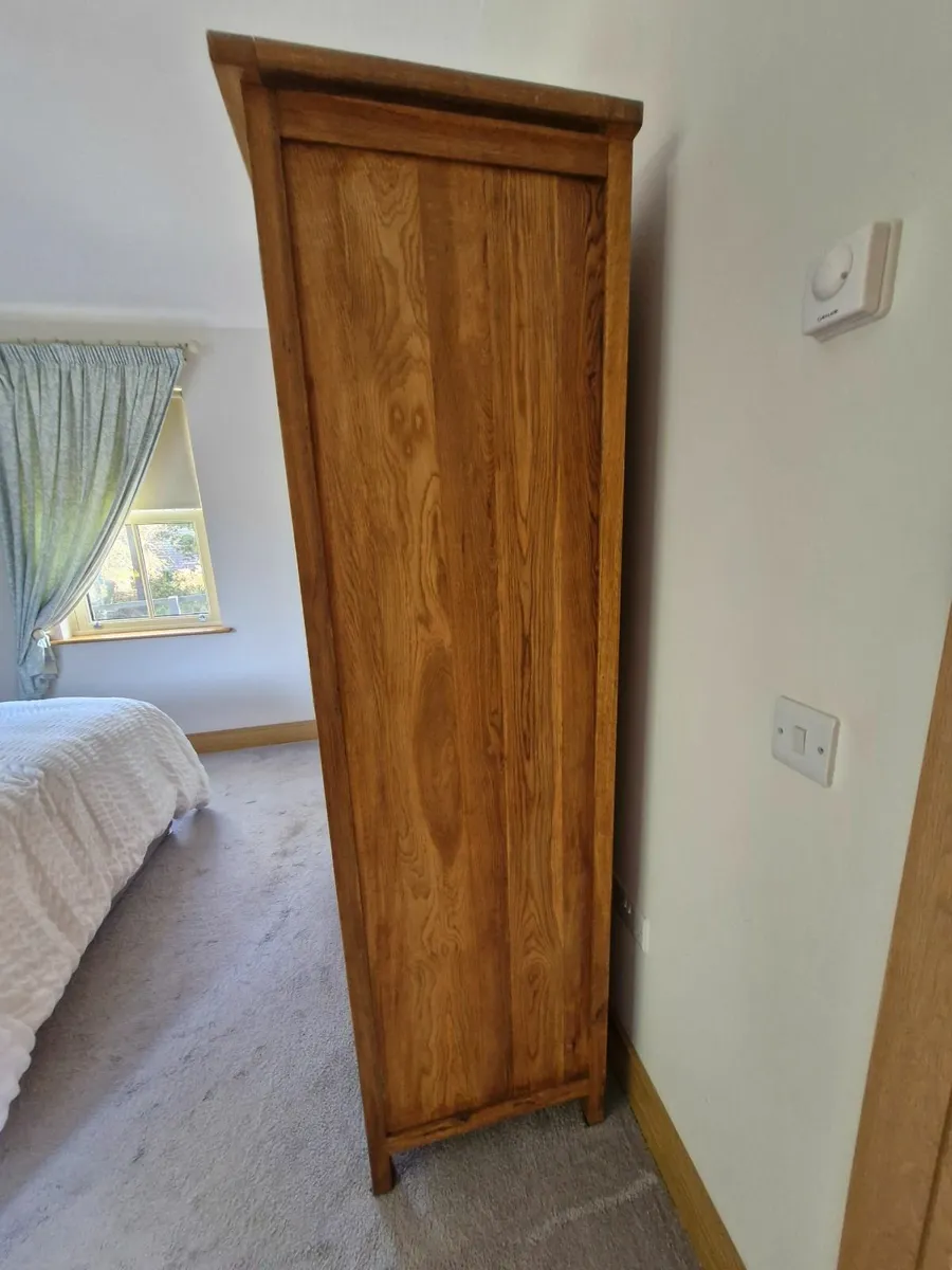 Solid oak double wardrobe - Image 2