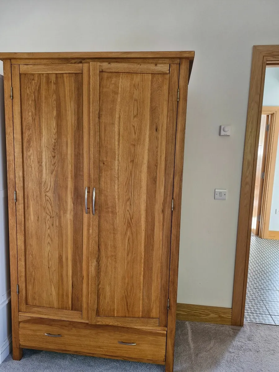 Solid oak double wardrobe - Image 1