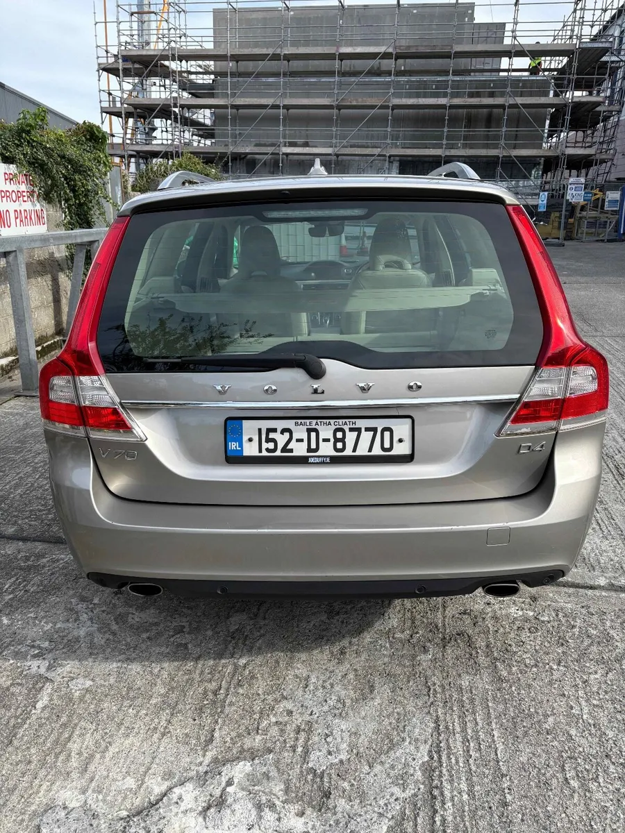 Volvo V70 2015, D4 Automatic - Image 4