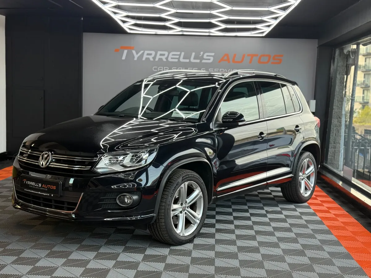Volkswagen Tiguan 2.0TDI R-Line "LOW KMS" 2016 - Image 2