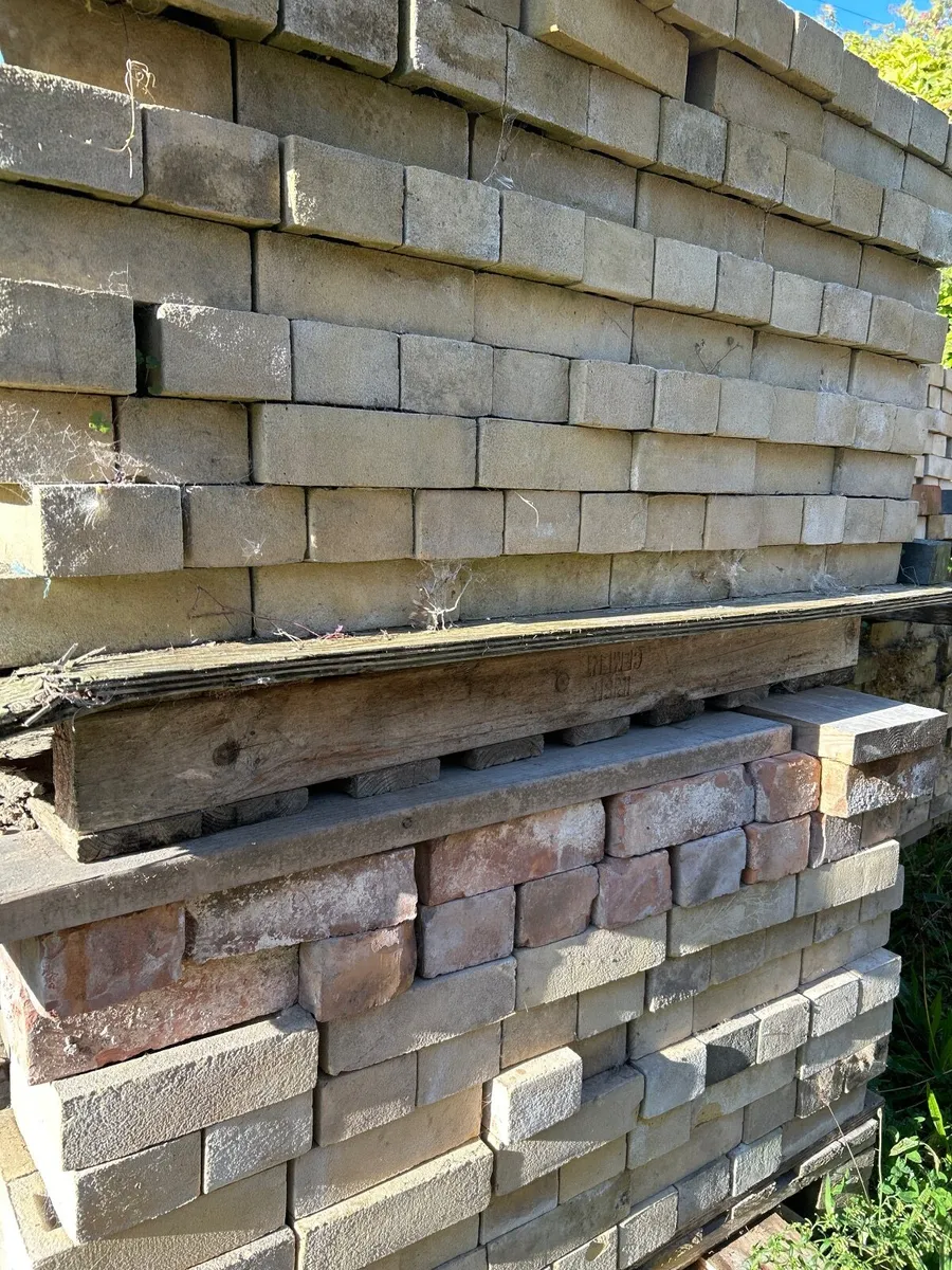 Bricks yellow buffed - Image 3