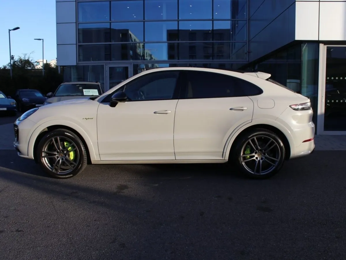 Porsche Cayenne E-hybrid Coupe Platinum Edition - Image 3
