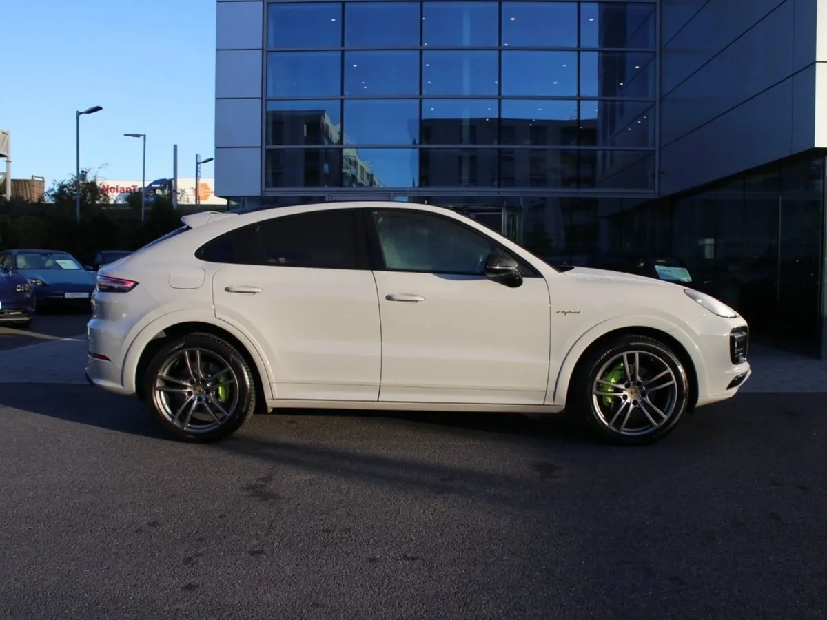 Porsche Cayenne E-hybrid Coupe Platinum Edition - Image 4